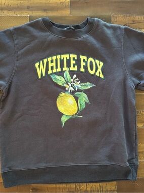 White Fox Boutique Black Crewneck Sweatshirt with Yellow Lemon Graphic